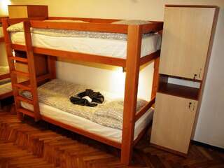 Отели типа «постель и завтрак» Smart Inn Минск Кровать в общем 8-местном номере-15