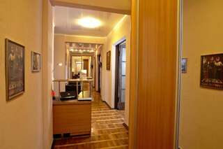 Отели типа «постель и завтрак» Smart Inn Минск Семейный номер-27